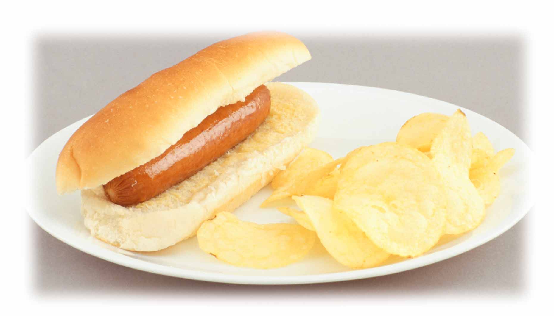 Hot dog and chips